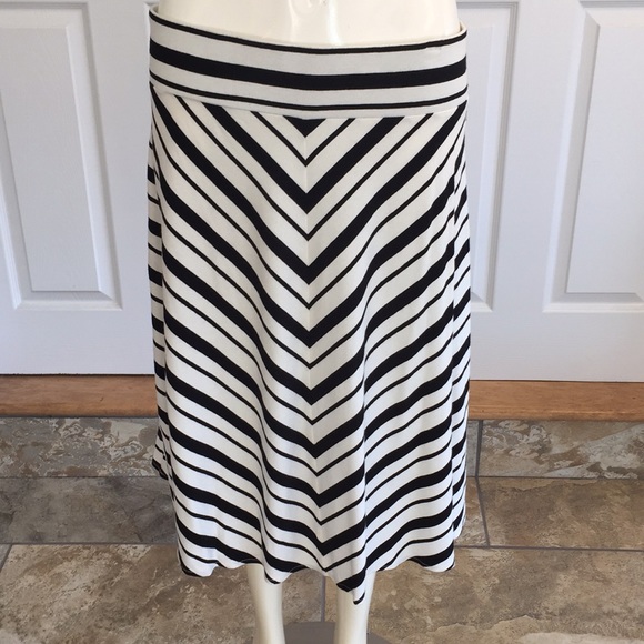 Ann Taylor Dresses & Skirts - Ann Taylor skirt